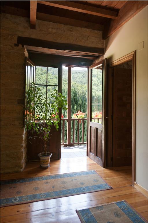 Paraiso Del Bierzo Las Herrerias Exterior photo